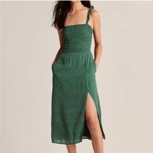 Abercrombie & Fitch midi dress : best dressed guest